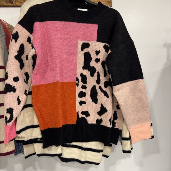 Anniewear Sweaters - Chic Colorblock Leopard Sweater - Pink, Black, and Orange